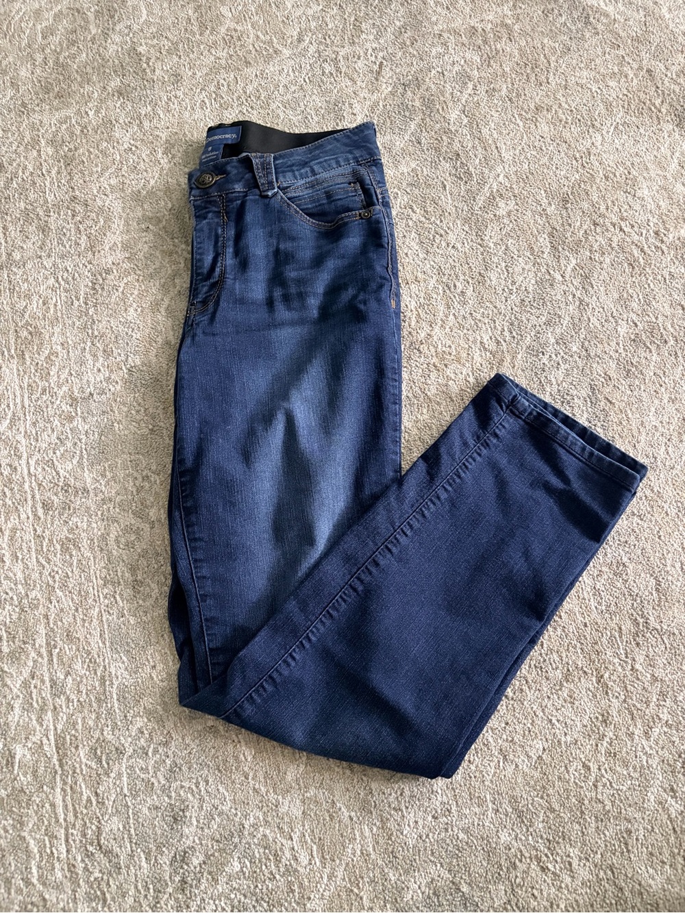 LIKE NEW Democracy Ab Solution Straight Navy Stretch Jeans